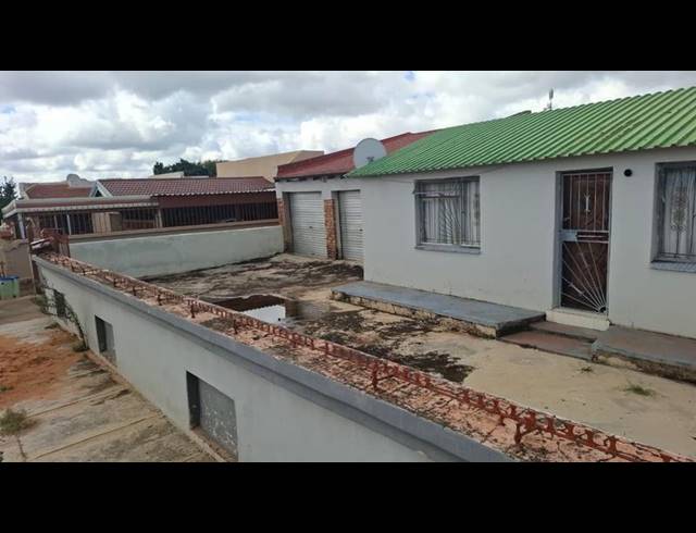 2 BEDROOM HOUSE FOR SALE IN SOSHANGUVE K